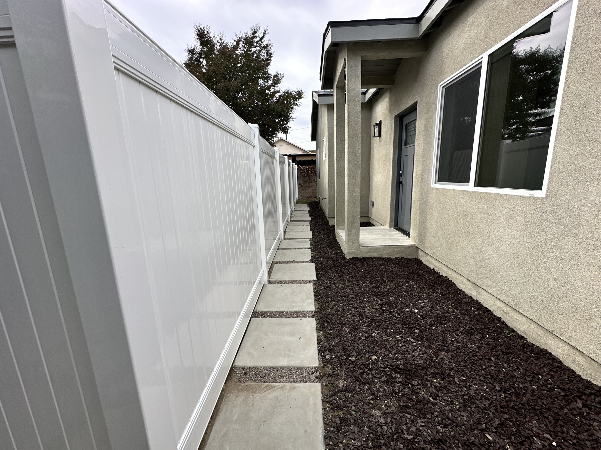 Building Photo - 3617 W Victory Blvd