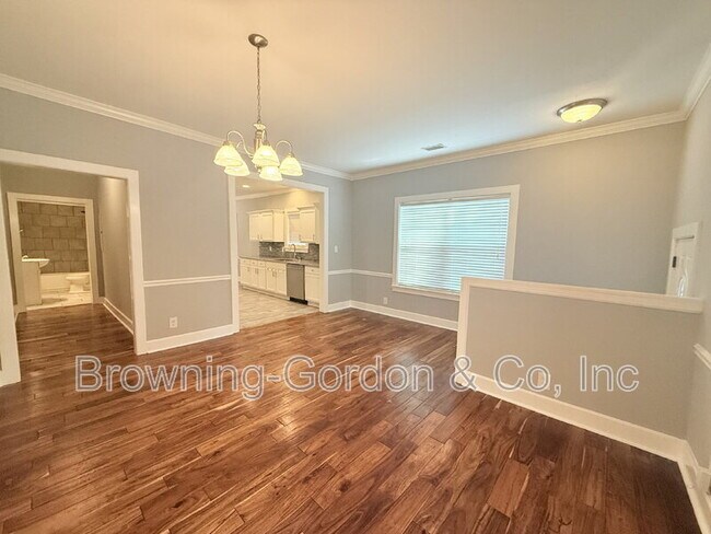 Building Photo - 1113 Pennock Ave