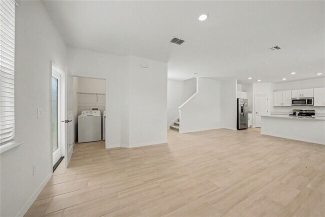 Building Photo - 10757 El Radabob Wy