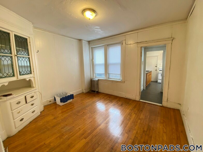 Building Photo - 1377A Commonwealth Ave