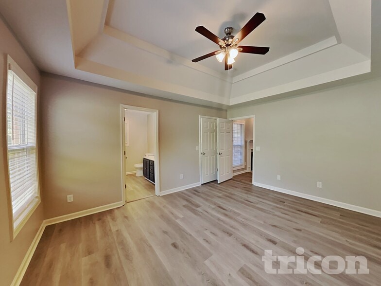 Building Photo - 101 Bentree Dr