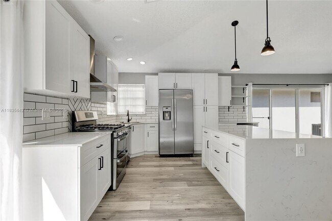 Building Photo - 13428 NW 5th Ct