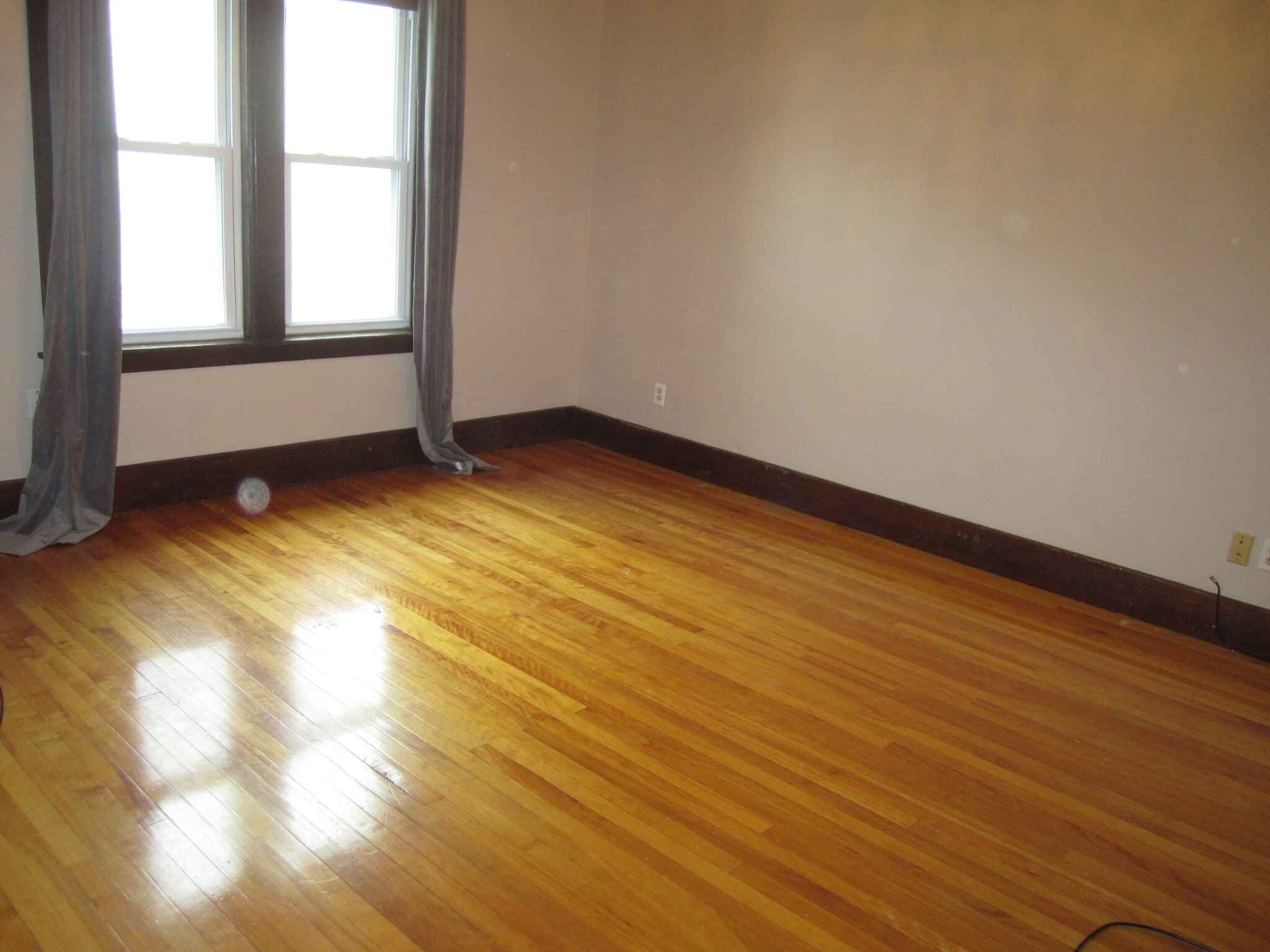 Building Photo - 216 Ingleside Ave