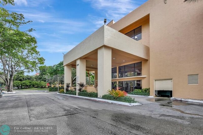Building Photo - 8592 W Sunrise Blvd