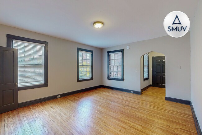 Building Photo - 24 E Madison St