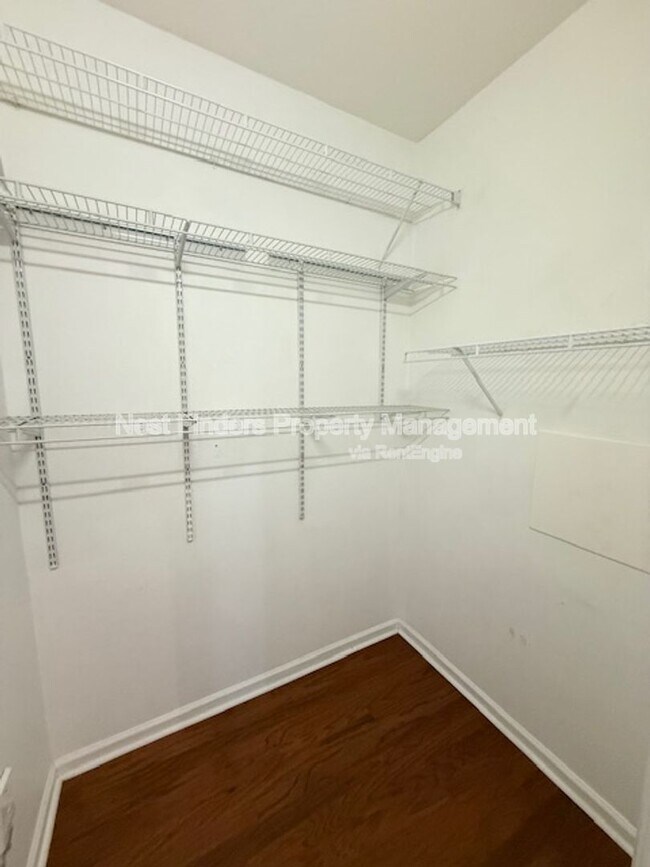 Building Photo - 7990 Baymeadows Rd E