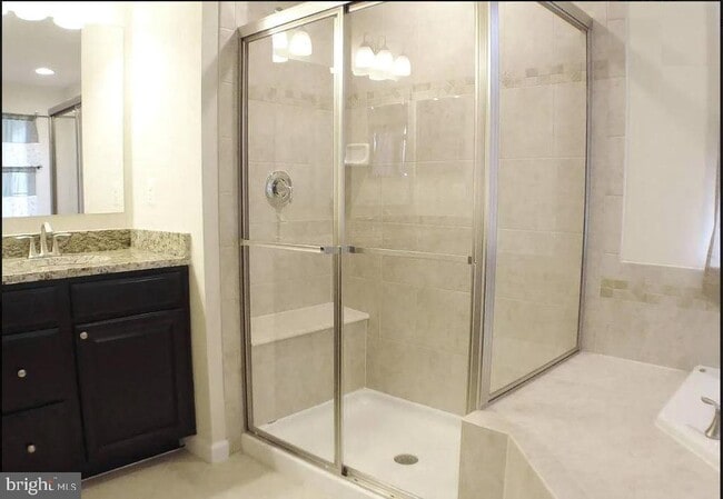 Building Photo - 8618 Stone Hill Ln