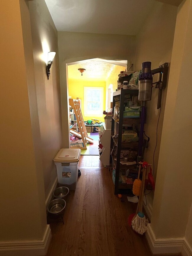 Building Photo - 45800 W Ann Arbor Trail