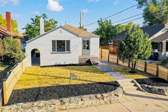 Building Photo - Beautiful 2 Bed 2 Bath With Bonus Living Space in Denver's Clayton Neighborhood