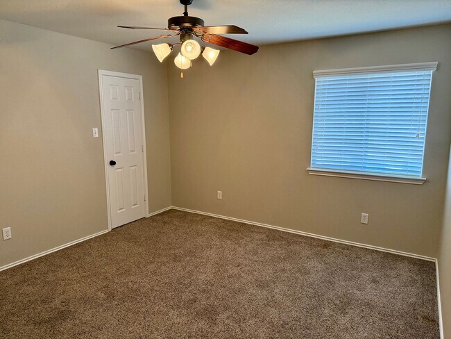 Building Photo - 5704 Drystone Ln