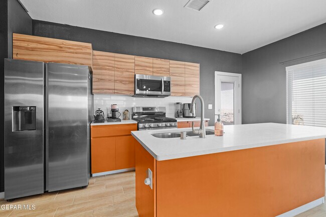 Building Photo - 12369 Polo Norte Dr