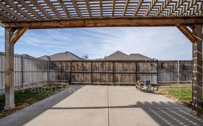 Building Photo - 7900 Shreveport Dr
