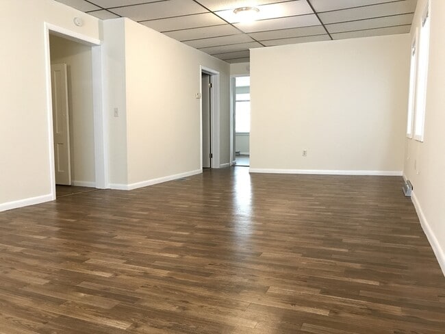 Building Photo - 109 Ford Ave