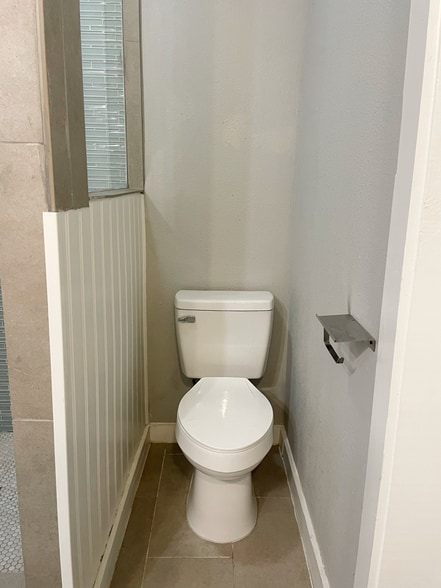 Building Photo - 638 W Elmira St