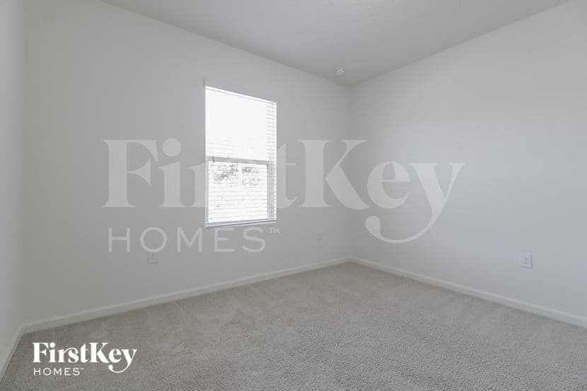 Building Photo - 893 Taluga Ave SE