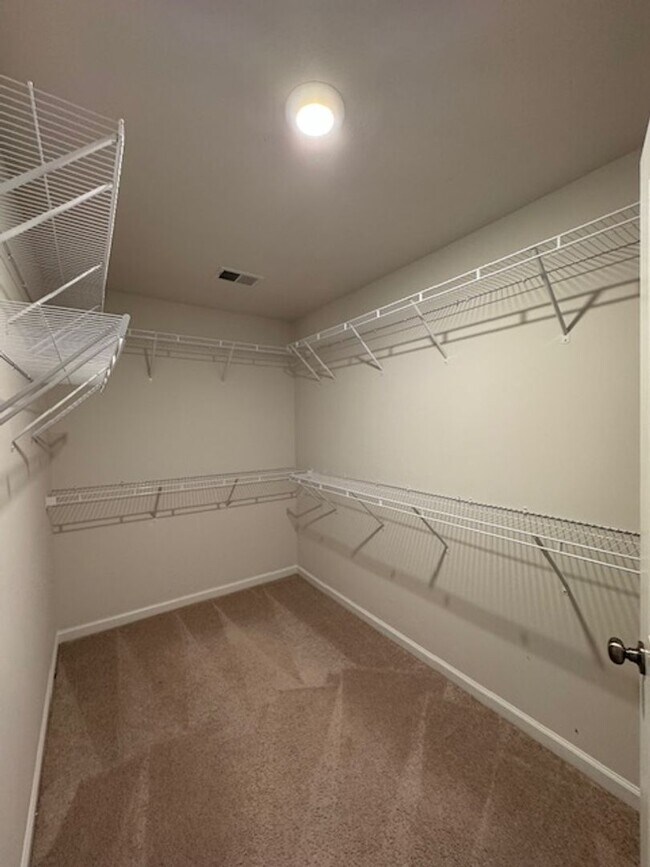 Building Photo - Charming 3-Bed, 2.5-Bath - Energy-Efficient Townhome in Simpsonville.  Discover your dream home i...