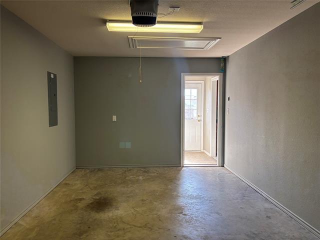 Building Photo - 618 Oliver Ln