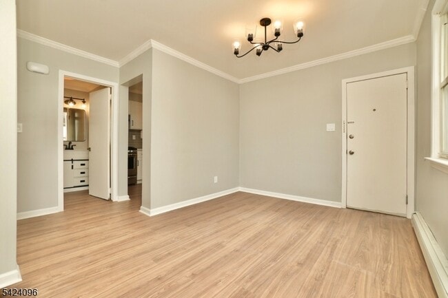 Building Photo - 111 Willow St