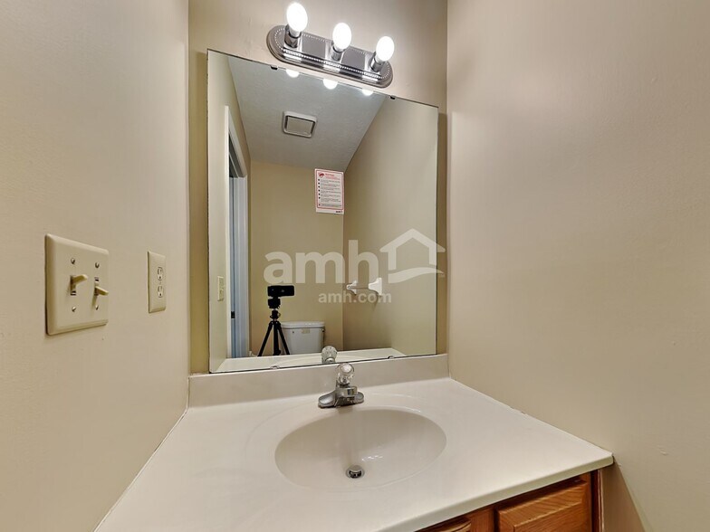 Building Photo - 1469 Dunwoodie Ct