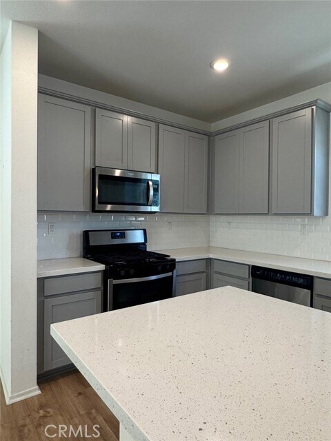 Building Photo - 5327 Mariner Ln