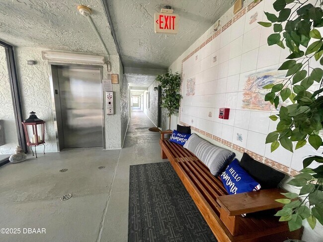 Building Photo - 3800 S Atlantic Ave