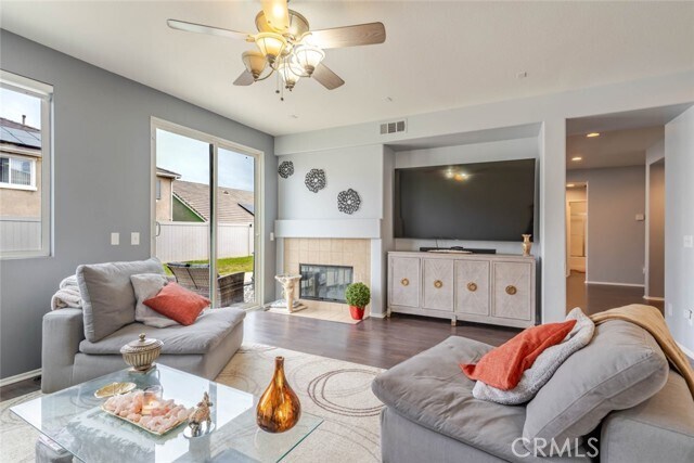 Building Photo - 39112 Desert Holly Ln