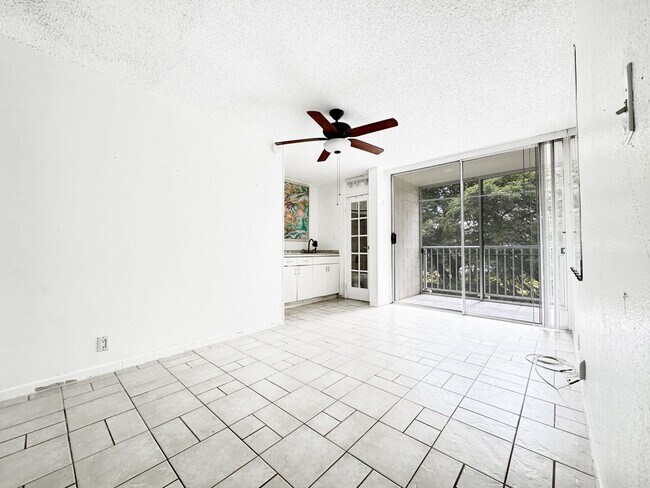 Building Photo - 249 Kapili Street, #203
