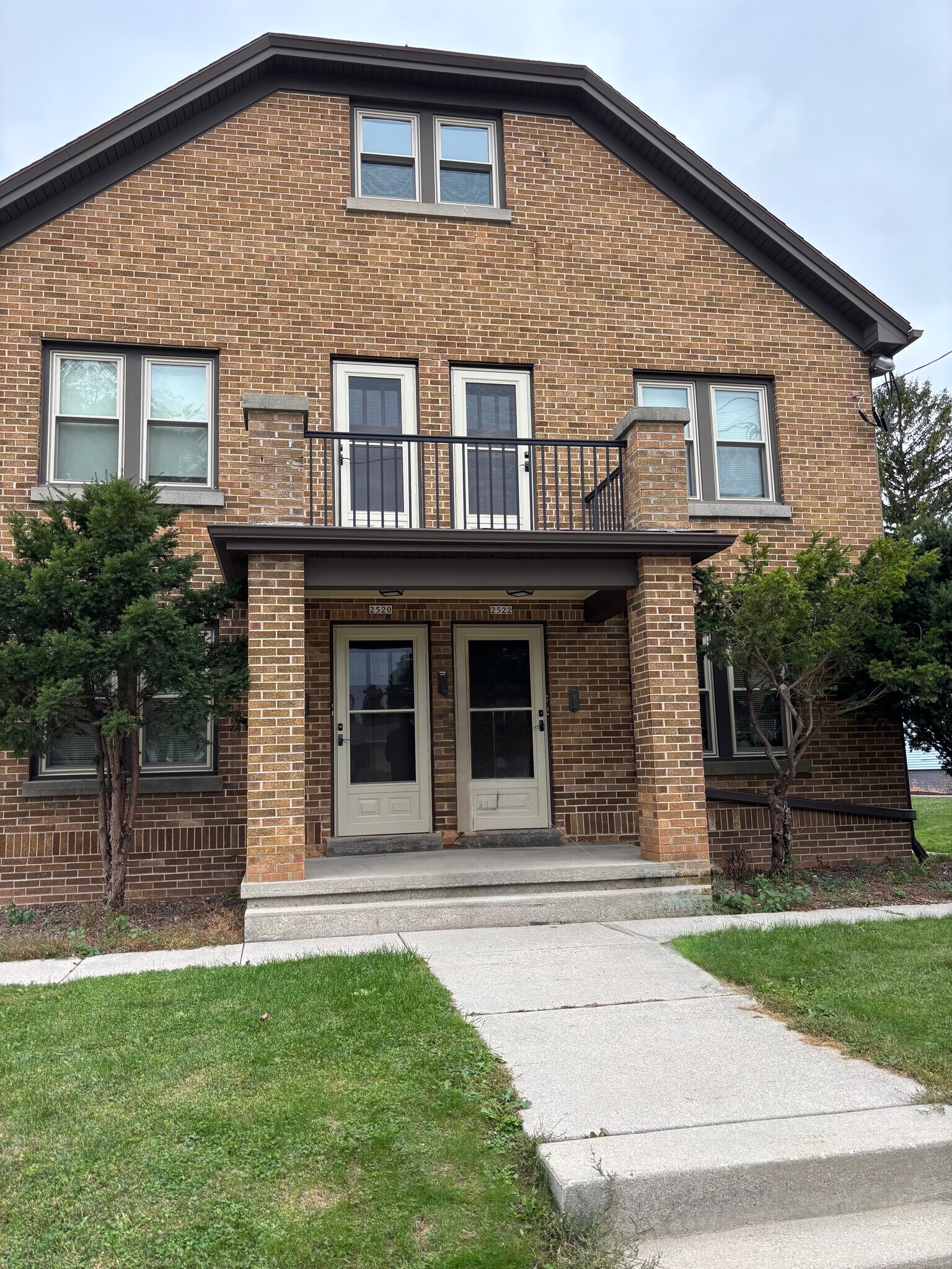 Building Photo - 2520 Calumet Dr