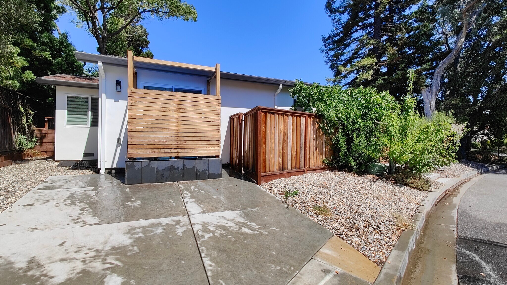 Building Photo - 12551 Sumner Dr
