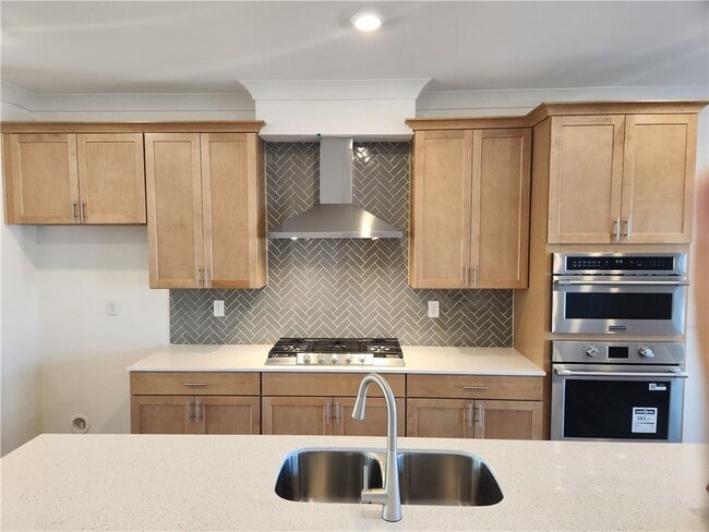 Building Photo - 404 Brodie Dr