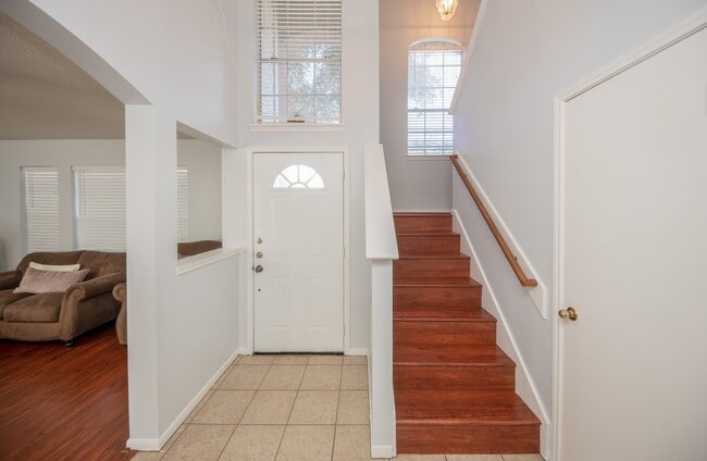 Building Photo - 8231 Chelsea Bend Ct