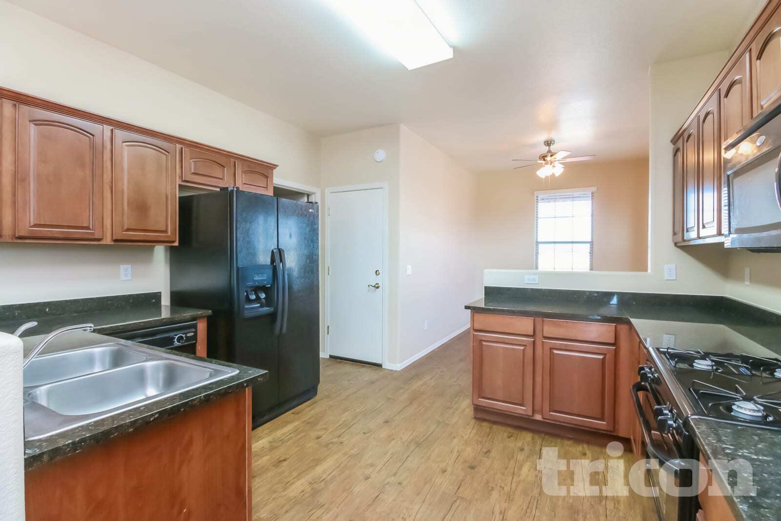 Building Photo - 36497 W Barcelona Ln