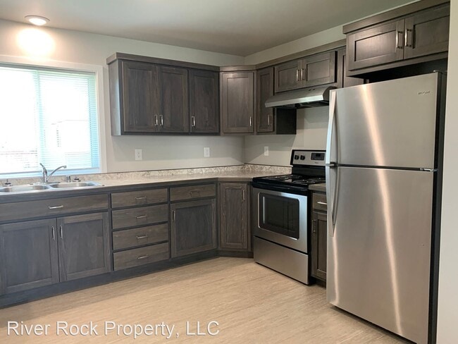 Building Photo - 1205 12th Ave N