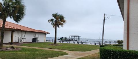 Building Photo - 2100 W Beach Dr