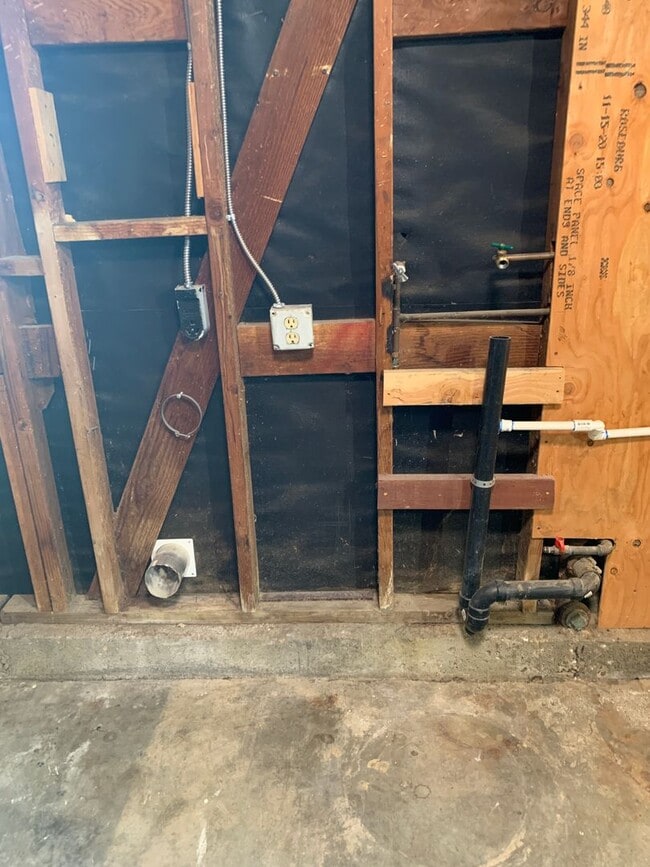 Building Photo - Great Neighborhood, 3 Bedroom Home for Rent