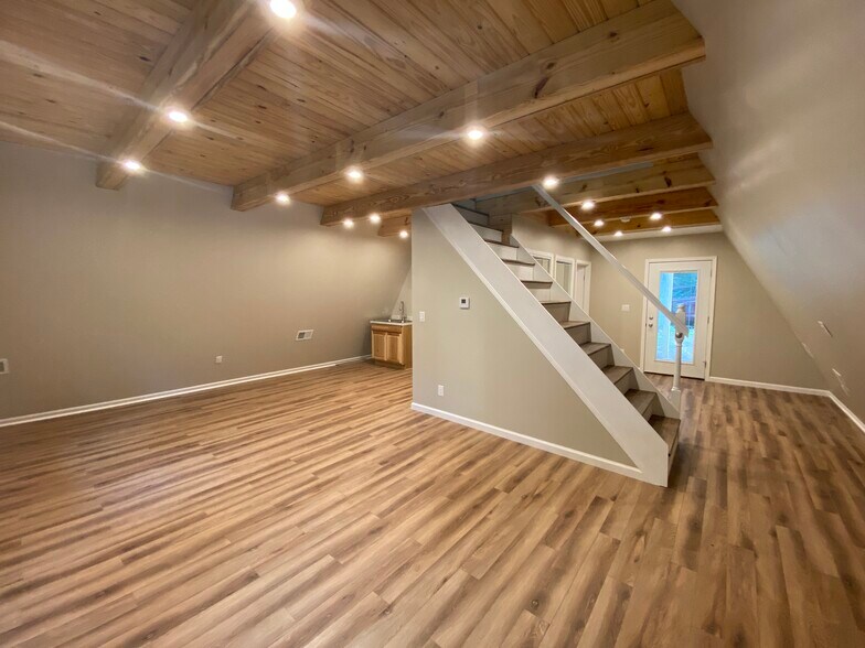 Building Photo - 71 Goose Hollow Rd