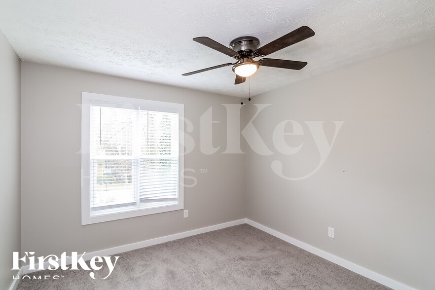 Building Photo - 1399 Ashbrook Dr NW