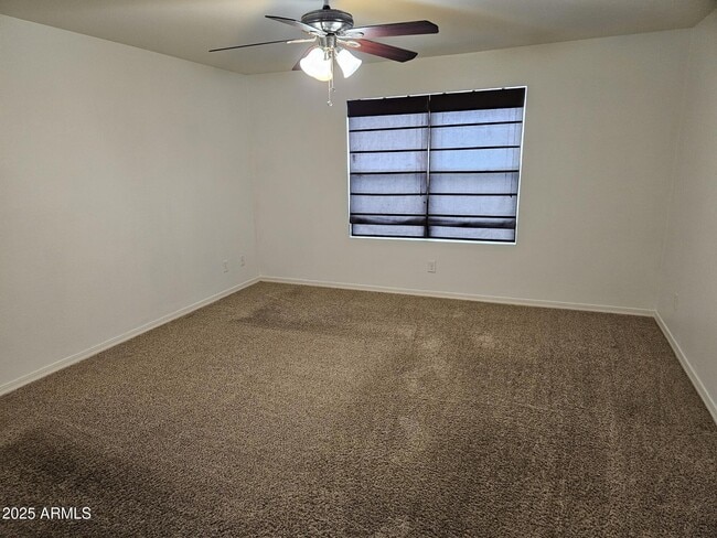 Building Photo - 3425 E Wayland Dr