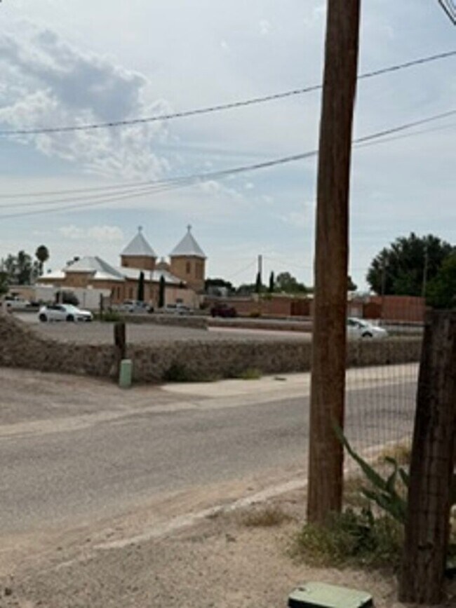 Building Photo - 2160 Calle de Arroyo
