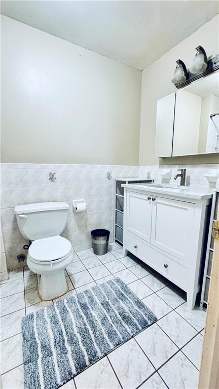 Building Photo - 1463 E 103rd St