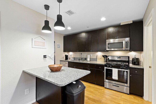 Building Photo - Spectacular Two Story Westside Duplex With...