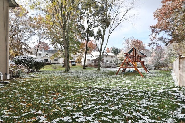 Building Photo - 453 Buckhorn Ct