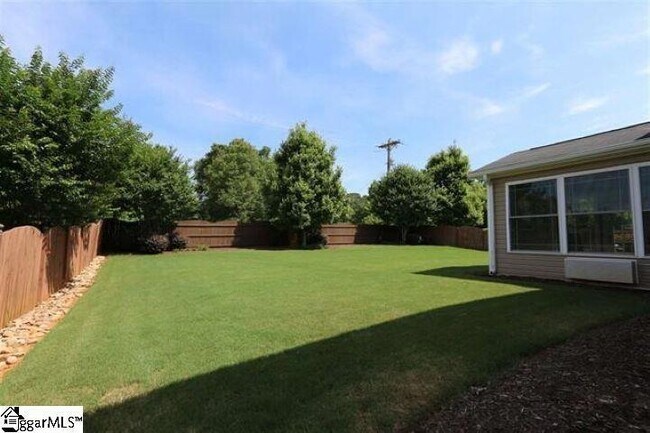 Building Photo - 204 Wild Meadow Dr