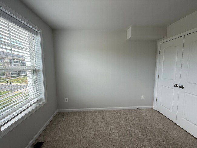 Building Photo - 2617 Avinity Pl