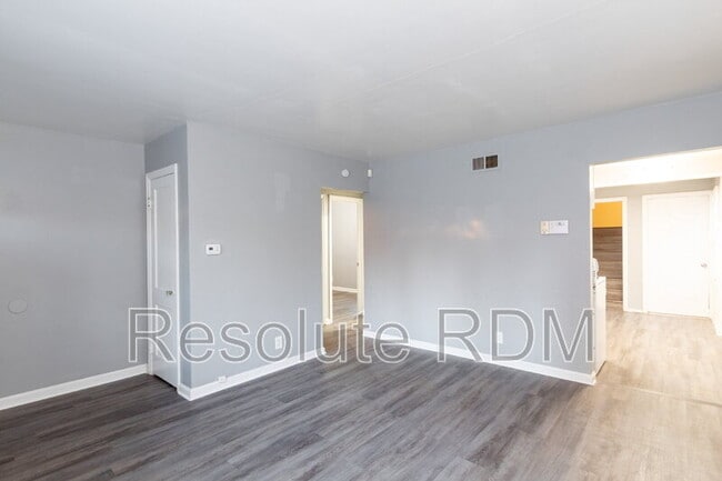 Building Photo - 1128 Sterling St