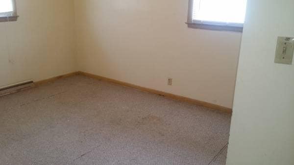Building Photo - 2 Bedroom Single Family