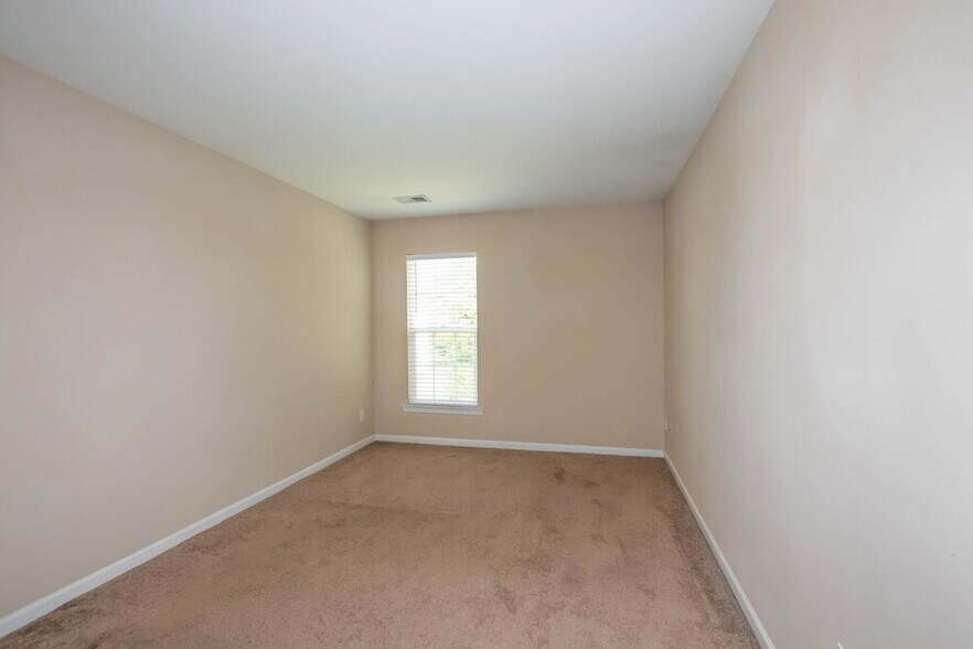 Building Photo - 10716 Norway Spruce Ct