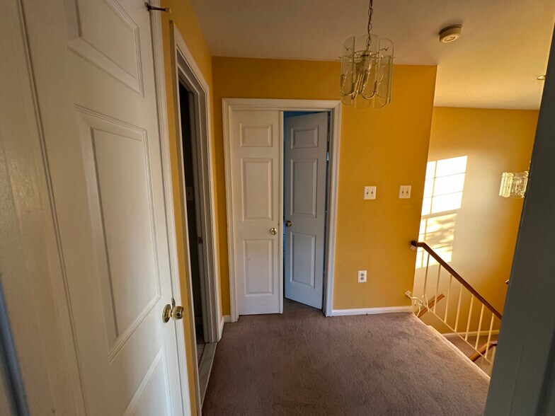 Building Photo - 7462 Brighouse Ct