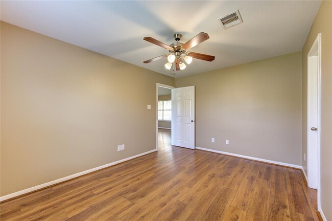 Building Photo - 6814 Manor Terrace Ln