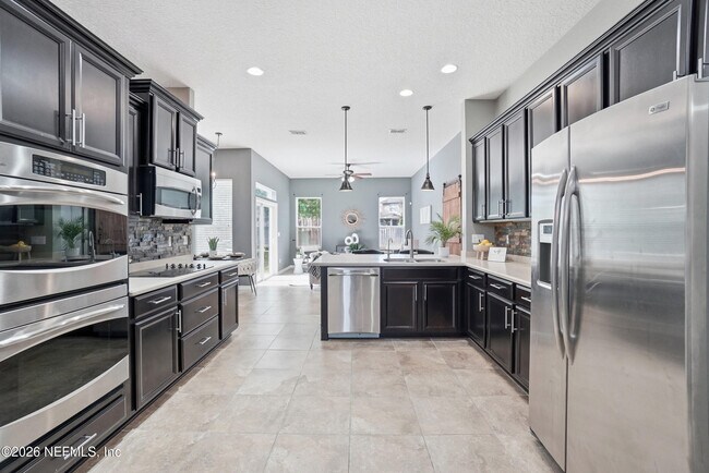Building Photo - 4269 Victoria Lakes Dr W